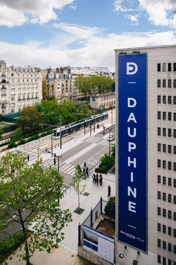 Entrée principale de l'Université Paris-Dauphine